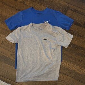 Nike Big Kids DriFit Tshirts size Medium